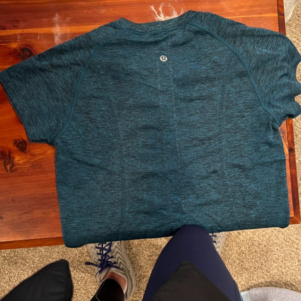 Lululemon Swiftly Tech Short Sleeve Tee, Size 6